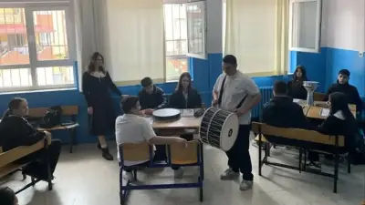 İzmirli öğretmenin 'Beslenme Senfonisi' dünya birincisi seçildi
