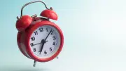 04.04 Saat Anlamı ve Yorumu Nedir? Çift Saat Ne Demek?