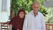 100 ve 103 Yaşındaki Çift Uzun Yaşamın Sırrını Açıkladı: Gece Gündüz Yoğurt Yeriz