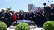 15 Temmuz'un 10. Yılında Meclis'te Duygusal Anma: İlk Bombanın Düştüğü Yere Karanfil