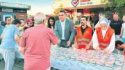 Ak Parti Sarıyer'de Aşure Dağıtımı Gerçekleştirdi