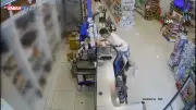 Alanya'da Market Soygunu: Çocuklu Araç Kaçırıldı, Telefon Gasp Edildi, 550 Bin TL Ceza