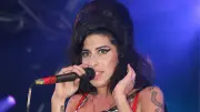 Amy Winehouse'un Babası Kızının Arkadaşlarına 950 Bin Sterlin Tazminat Ödeyecek