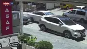 Antalya'da Kontrolden Çıkan Çöp Konteyneri Araca Çarptı
