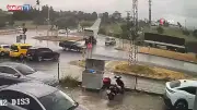 Antalya'da Tırın Işıkta Yavaşlayan Otomobile Çarpması: 3 Yaralı, Kaza Anı Kamerada