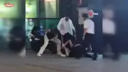 Arnavutköy'de gençler arasındaki kavga kamerada: Demirli saldırı