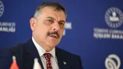 Bakan Çiftçi'den Öğrencilere Dondurma Sürprizi