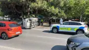 Bakırköy'de Kontrolden Çıkan Otomobil Takla Attı: Sürücü Yaralı