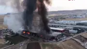 Batman'da zincir market deposunda yangın: Korkutan panik
