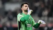Beşiktaş'ın Kalecisi Ersin Destanoğlu, Al Jazire'yle 3 Yıllık Anlaşmaya Vardı