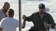 Blok3 tatilinde suikast iddiası sonrası Bodrum'da rahat tavırlar sergiledi