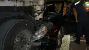 Bolu'da lüks araç park halindeki tıra çarptı: 1 yaralı