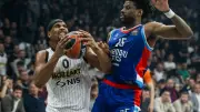 Brandon Davies 34 Yaşında Basketbolu Bıraktı