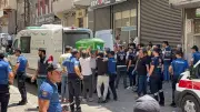 Cezaevinden izinli çıkan koca, eşini bıçaklayarak öldürdü ardından intihar etti