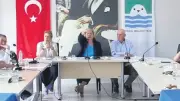 CHP'li Foça Belediye Başkanı Saniye Bora Fıçı'dan eleştiriye sansür: Canlı yayını kestirdi