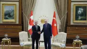 Cumhurbaşkanı Erdoğan, NATO Zirvesi'nde Kanada Başbakanı Carney'i Kabul Etti