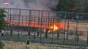 Diyarbakır'da Yangına Rağmen Futbol Oynayan Çocuklar Kamerada