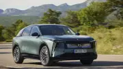 DS N°7 Türkiye'ye Geliyor: Ekim'de Hibrit SUV Satışa Sunulacak