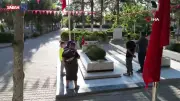 Şehit Ömer Halisdemir'in Kabrine Ziyaretçi Akını: 15 Temmuz'un 10. Yılında Dua Ettiler