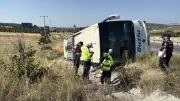 Eskişehir'de yolcu otobüsü şarampole devrildi: 24 yaralı
