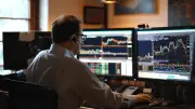 Fed Tutanakları Öncesi Jeopolitik Tedirginlik Piyasaları Sarstı