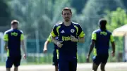 Fenerbahçe, Mert Hakan Yandaş'ın Sözleşmesini Asgari Ücretle Uzattı