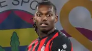 Fenerbahçe ve Galatasaray, Milan'ın Yıldızı Rafael Leao İçin Yarışıyor