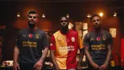 Galatasaray 2026-2027 sezonu formalarını ve yeni yazı fontunu tanıttı
