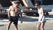 Gökberk Demirci, gizemli kadın arkadaşıyla Bodrum'da tatil keyfi