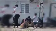 Hatay'da koca, çocuklarının gözü önünde karısını bıçakla dövdü