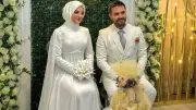 Kadir Ezildi Kardeşinin Kına Gecesinde Coştu, Gamze Ezildi'nin Kıyafeti Olay Oldu