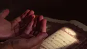 Kalem Suresi Okunuşu, Anlamı, Tefsiri ve Fazileti