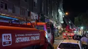 Küçükçekmece'de restoranda yangın: 4 iş yeri zarar gördü