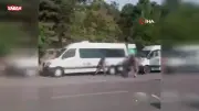 Kocaeli'de cadde ortasında demir sopalı saldırı kamerada