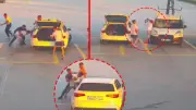 Kuşadası'nda yol verme kavgası: Yumruklar havada uçuştu, o anlar kamerada