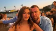 İlayda Alişan ve Oğulcan Engin Çeşme'de Romantik Tatil Kareleriyle Gündemde