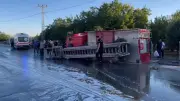 Malatya'da yangına giden itfaiye aracı devrildi: 3 yaralı