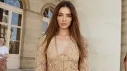 Melisa Aslı Pamuk Paris Moda Haftası'nda Göz Kamaştırdı