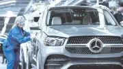 Mercedes çalışanları ek mesai teklifine karşı greve çıktı