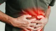Mide yanması deyip geçmeyin! Uzman isim uyardı: Sinsice kansere dönüşüyor
