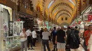 Mısır Çarşısı'nda Korkutan Yangın: Olay Yerine Çok Sayıda Ekip Sevk Edildi