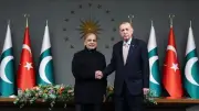 Pakistan Başbakanı Şerif Türkiye'de: Erdoğan ile Dolmabahçe'de görüşüyor