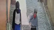 Patnos'ta Kadın Dolandırıcılar Kapı Kapı Dolaşırken Yakalandı