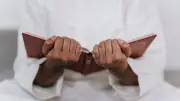 Rahman Suresi Okunuşu, Türkçe Anlamı, Tefsiri ve Fazileti