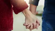 Sırılsıklam Aşık Olduğunu Gösteren 9 Gizli Beden Dili İşareti