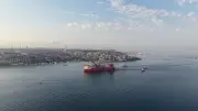 İstanbul Boğazı 215 Metrelik Boru Döşeme Gemisi Nedeniyle Trafiğe Kapatıldı