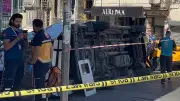 İstanbul Fatih'te İETT otobüsü ile ambulans çarpıştı: 5 yaralı