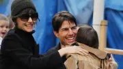 Suri Cruise, Babası Tom Cruise'un Soyadını Resmen Reddetti