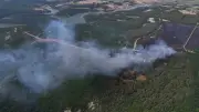 Tekirdağ Şarköy'de anızdan ormana sıçrayan yangın dronla görüntülendi
