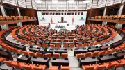 Torba Yasa Meclis'ten Geçti mi? Son Durum ve Kademeli Emeklilik Detayı